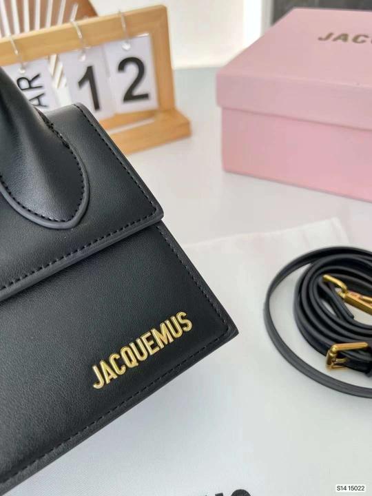 JACQUEMUS