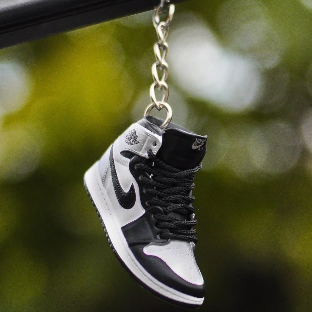 3D Sneaker Keychain AJ1 Silver Toe High