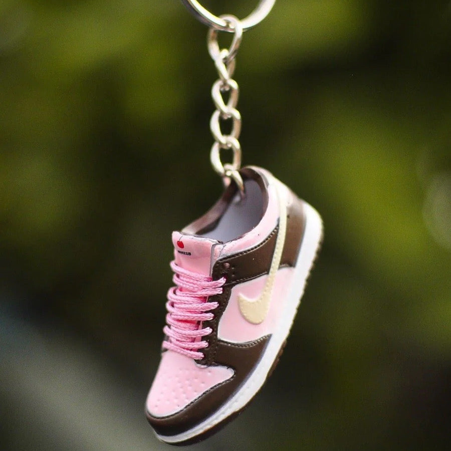3D Sneaker Keychain Travis Mocha Low