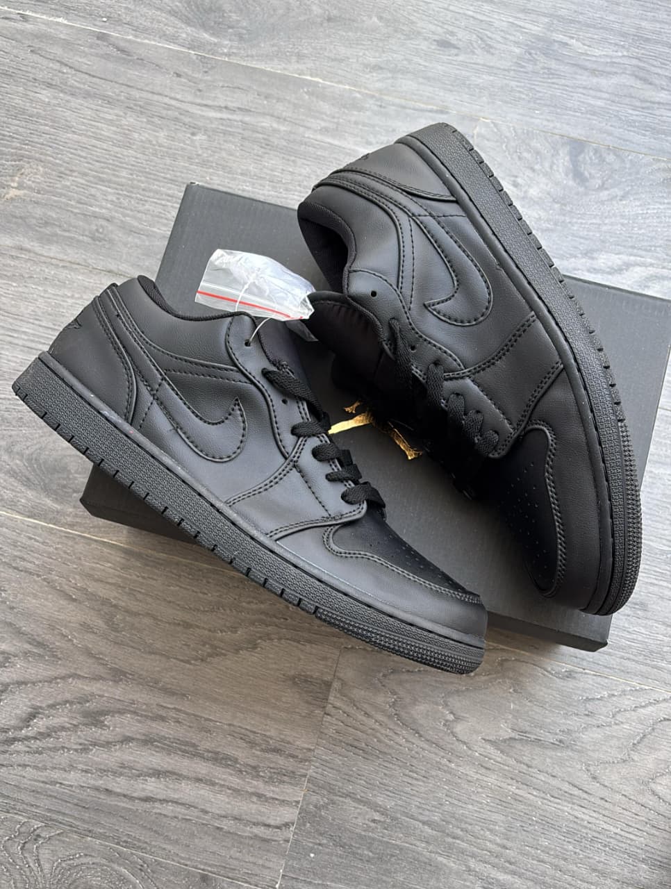 Nike air Jordan 1s low