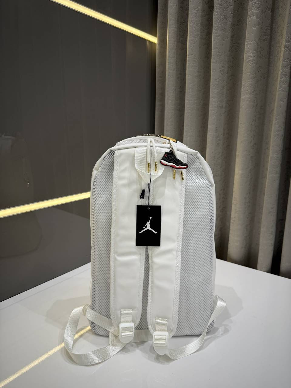 NIKE AIR JORDAN 23 UNISEX WHITE PREMIUM CLASSIC BAGPACK WITH JORDAN SNEAKER KEYCHAIN WITH PREMIUM PACKING