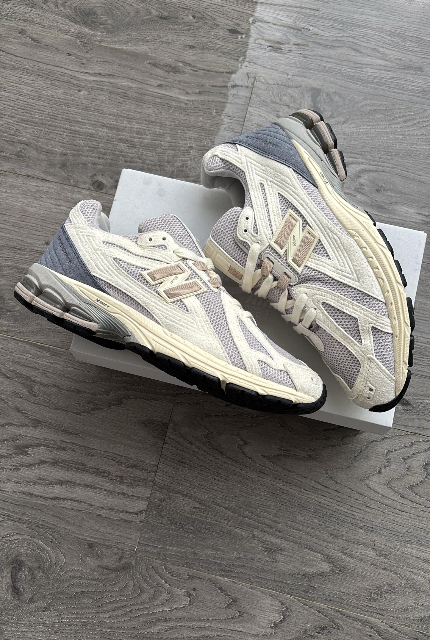 New balance 1906