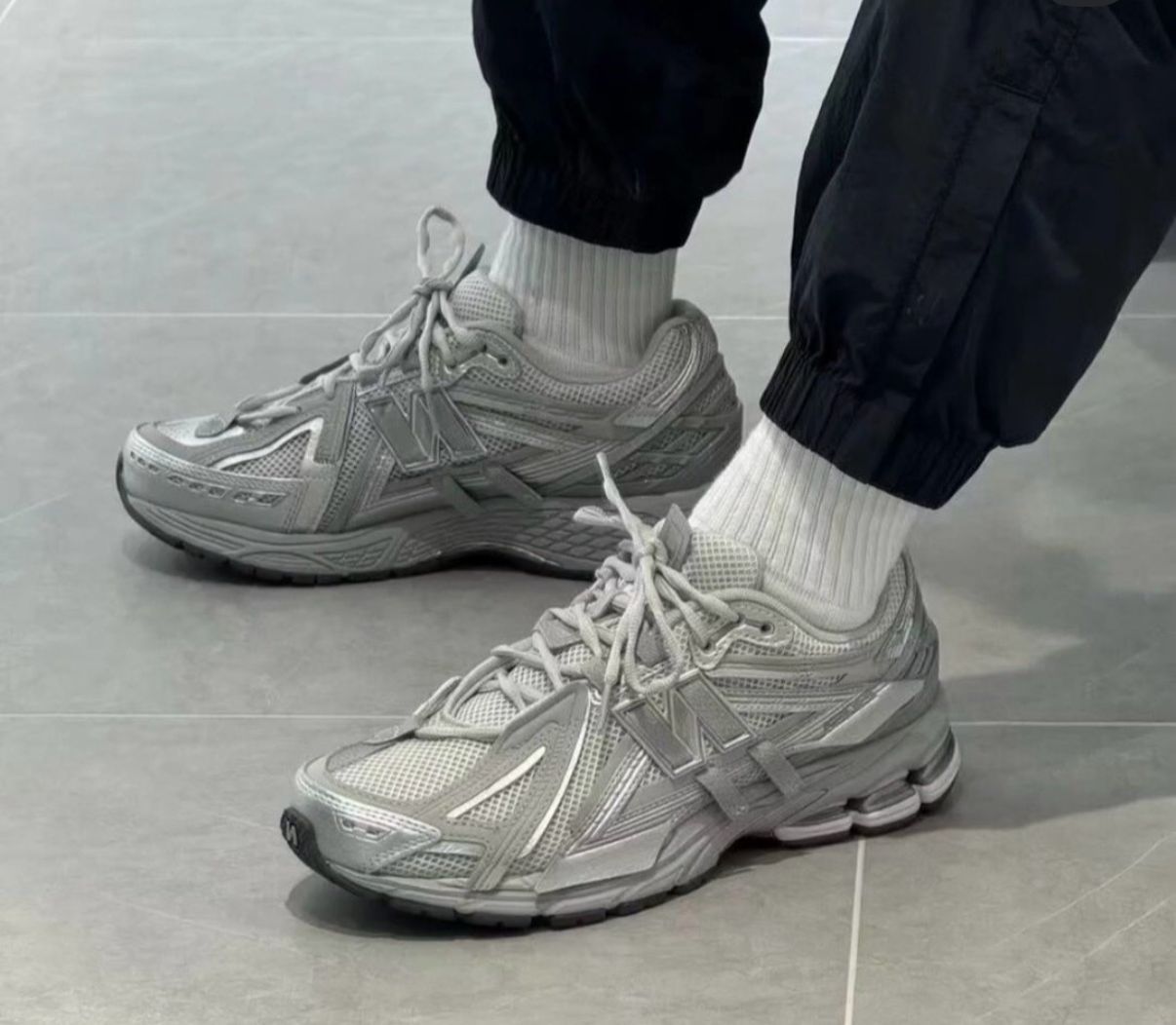 New balance 1906 a concrete silver metallic