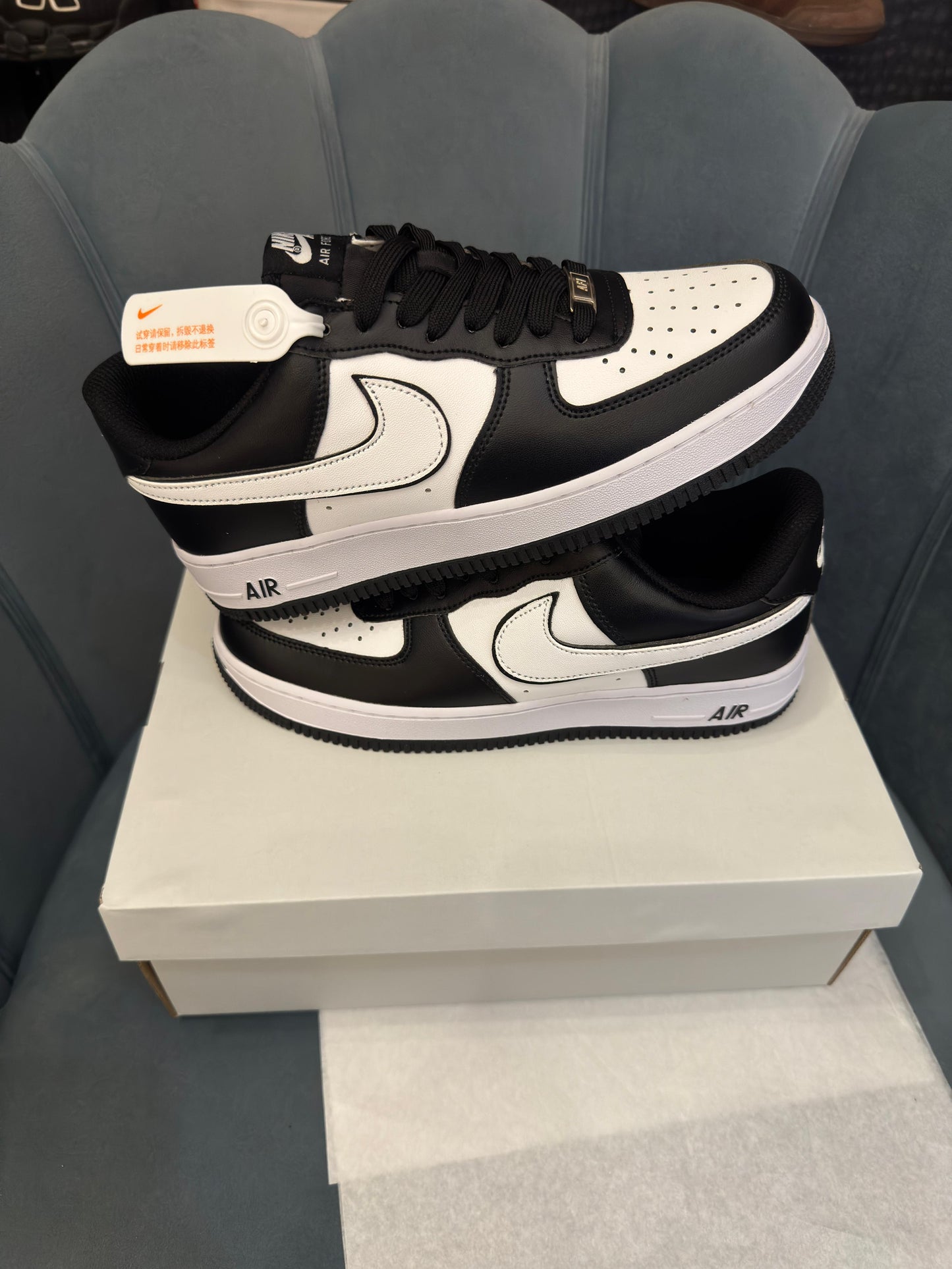 Nike airforce 1 low panda