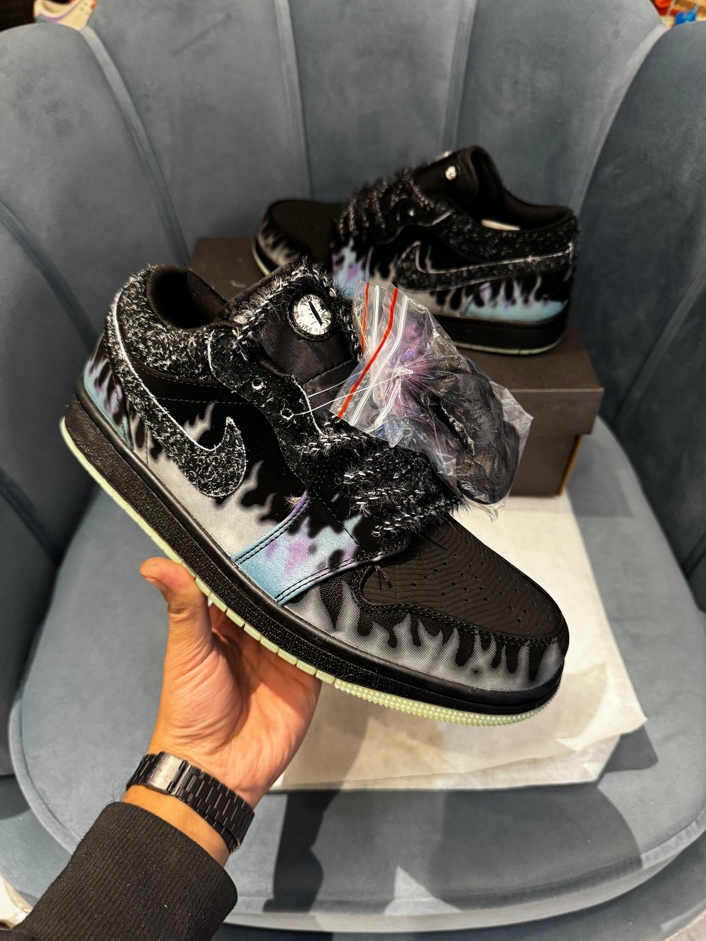 Nike air jordan 1s low haloween black cat