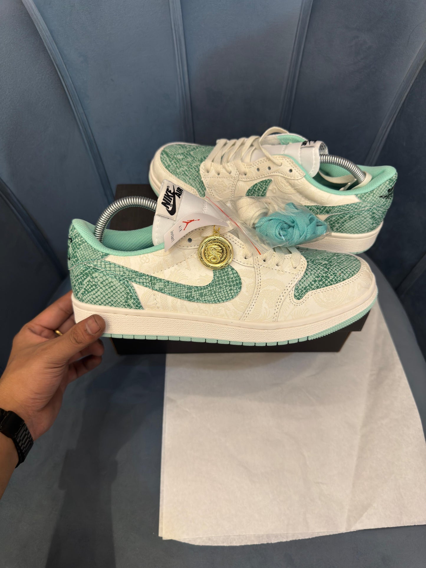Nike air jordan retro 1 snake of the year 2025