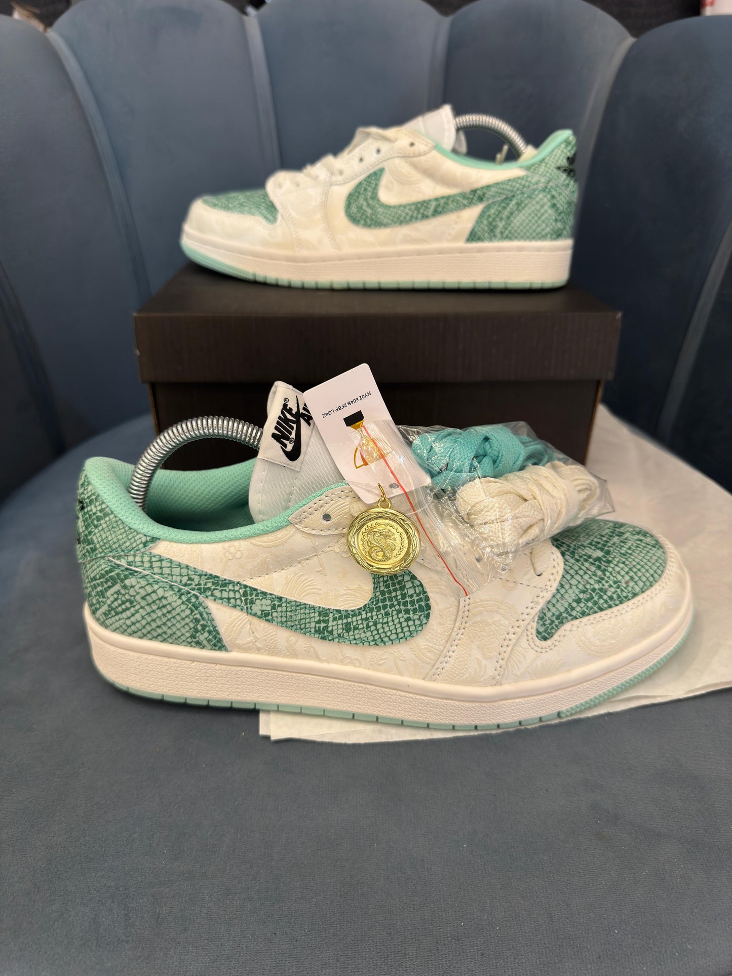 Nike air jordan retro 1 snake of the year 2025