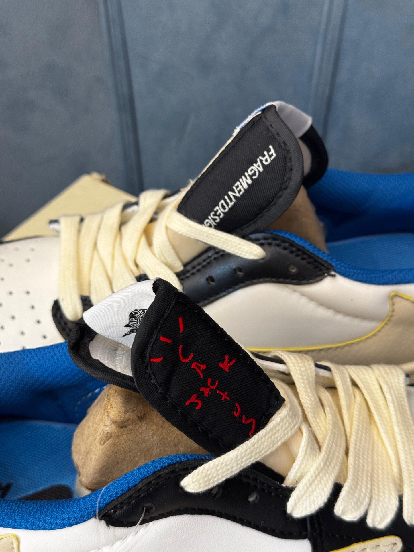 Nike air jordan 1s travis scott low fragment