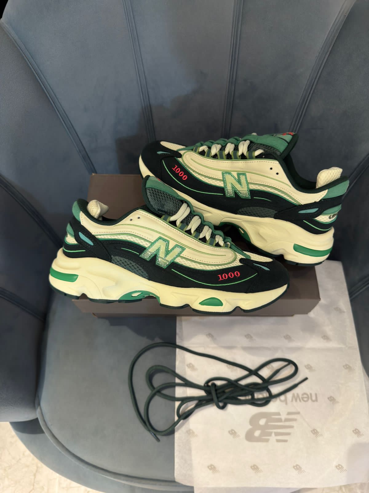 New balance 1000 currency