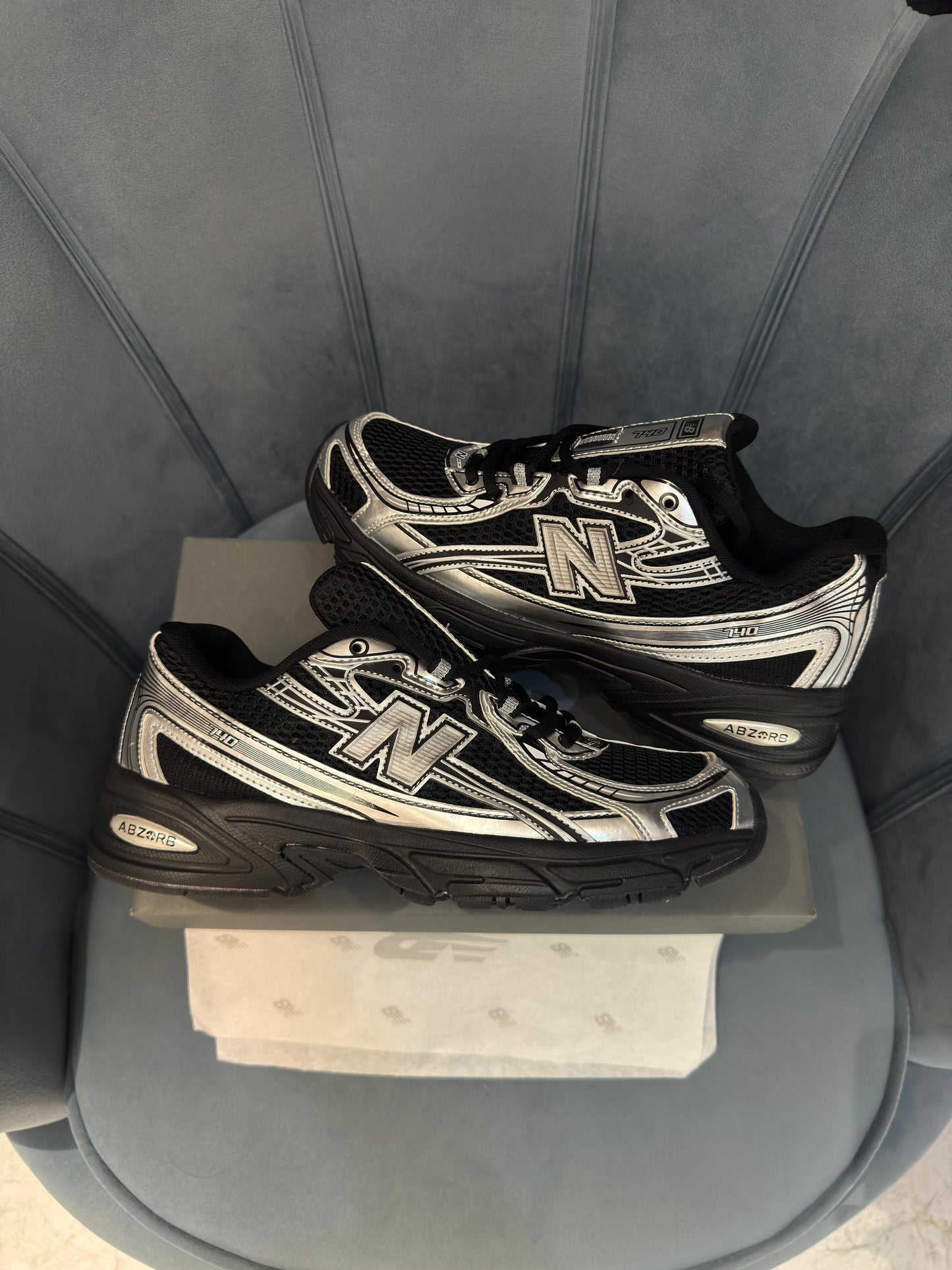 New balance 740 black silver