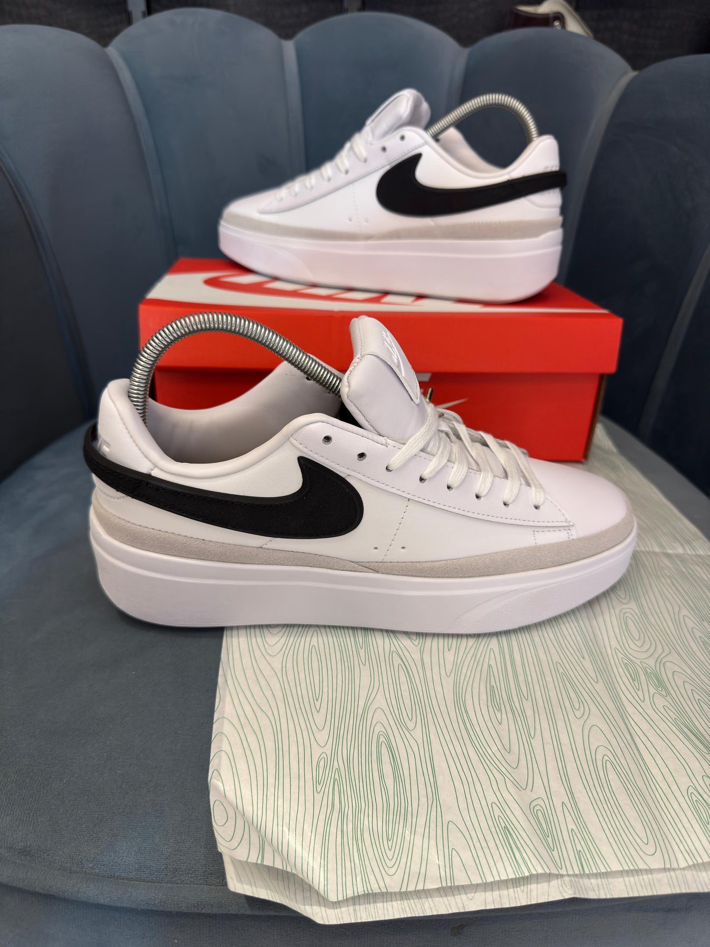 Nike blazer phantom low