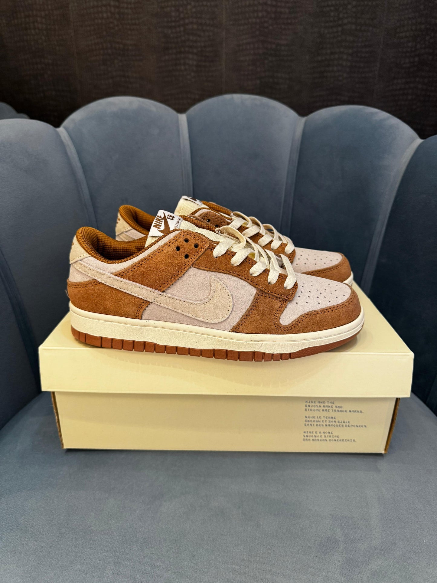 Nike sb dunk low curry