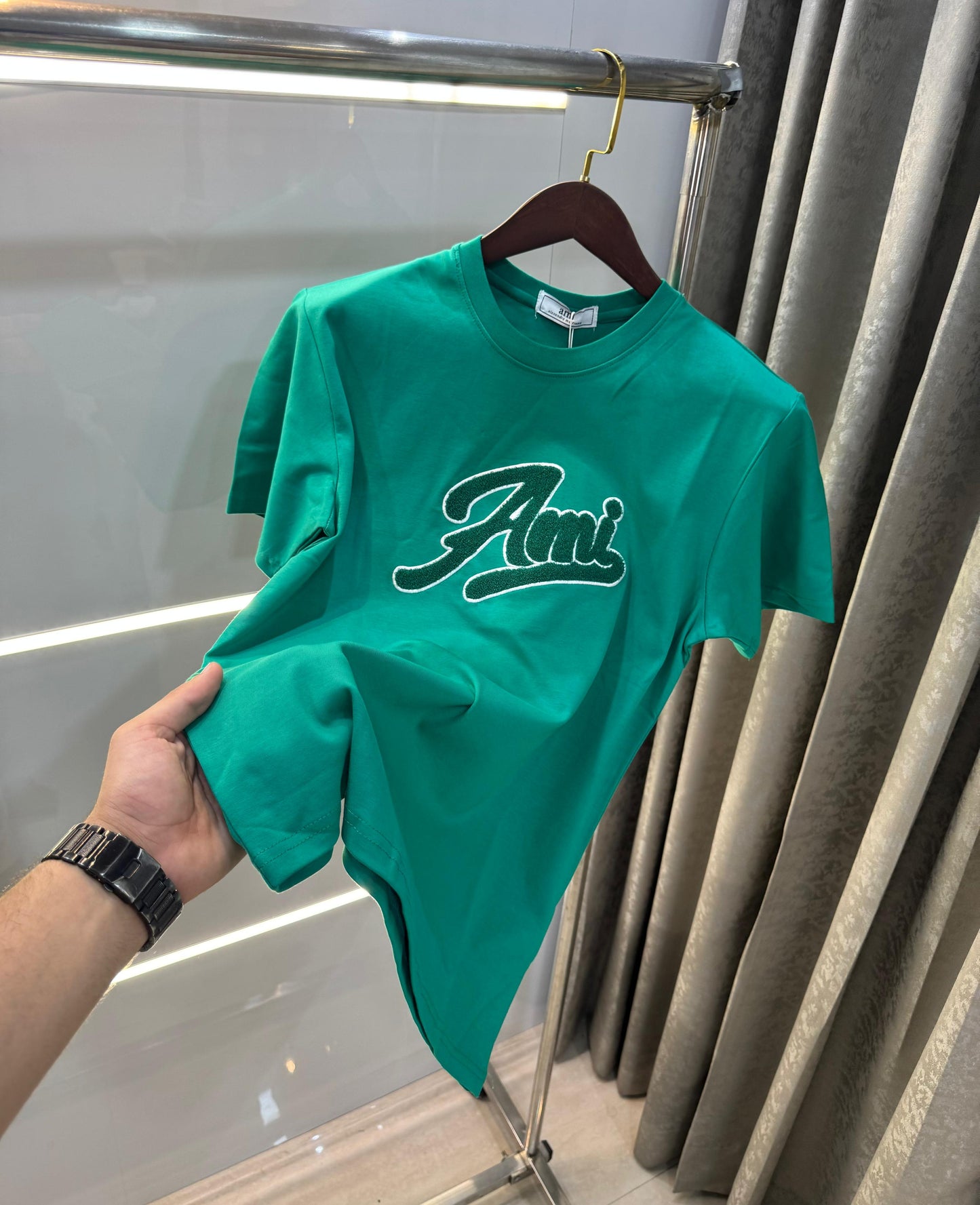 Ami paris