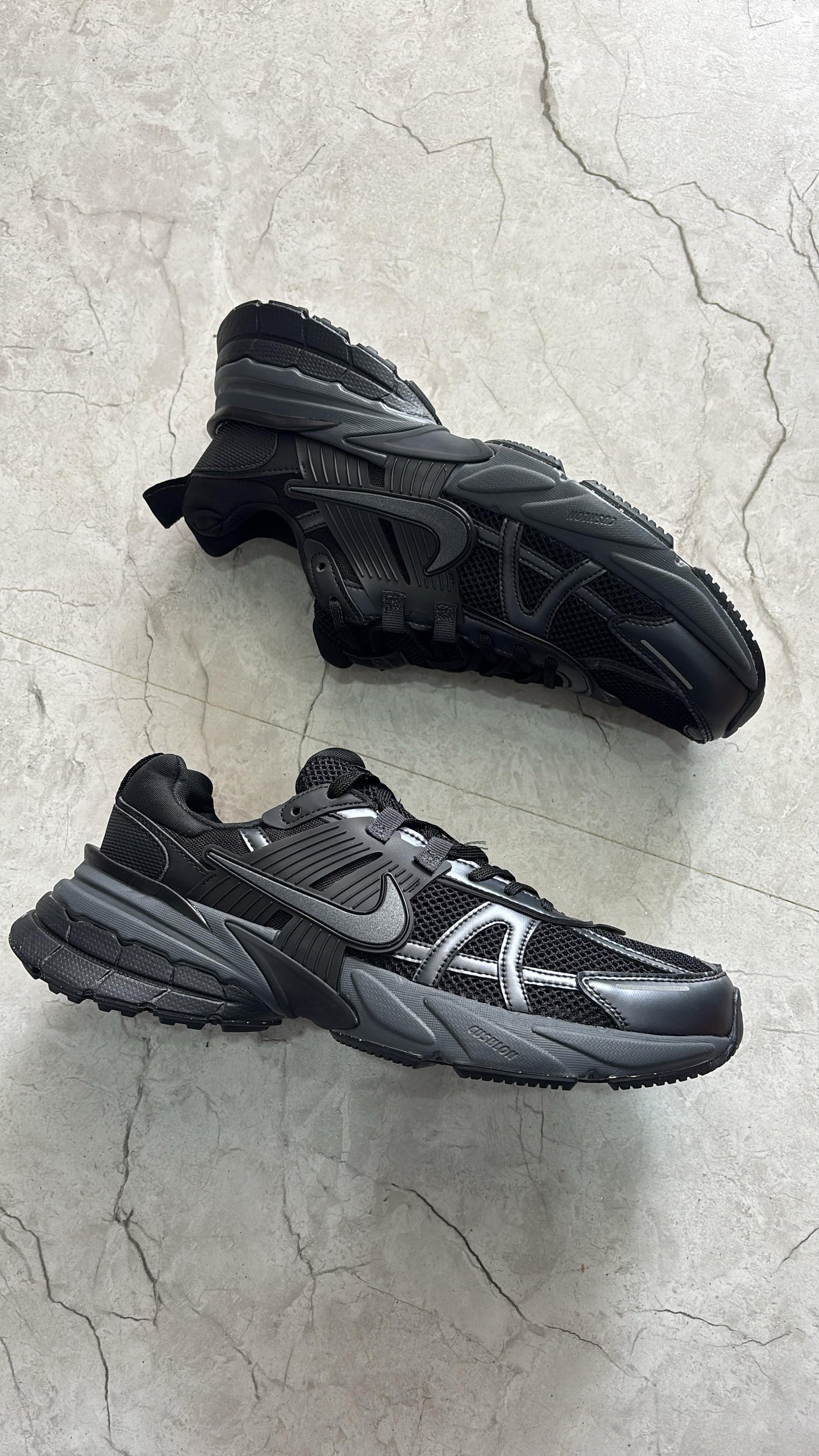 Nike v2k all black