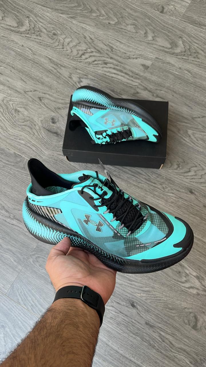 Under armour echo slipspeed