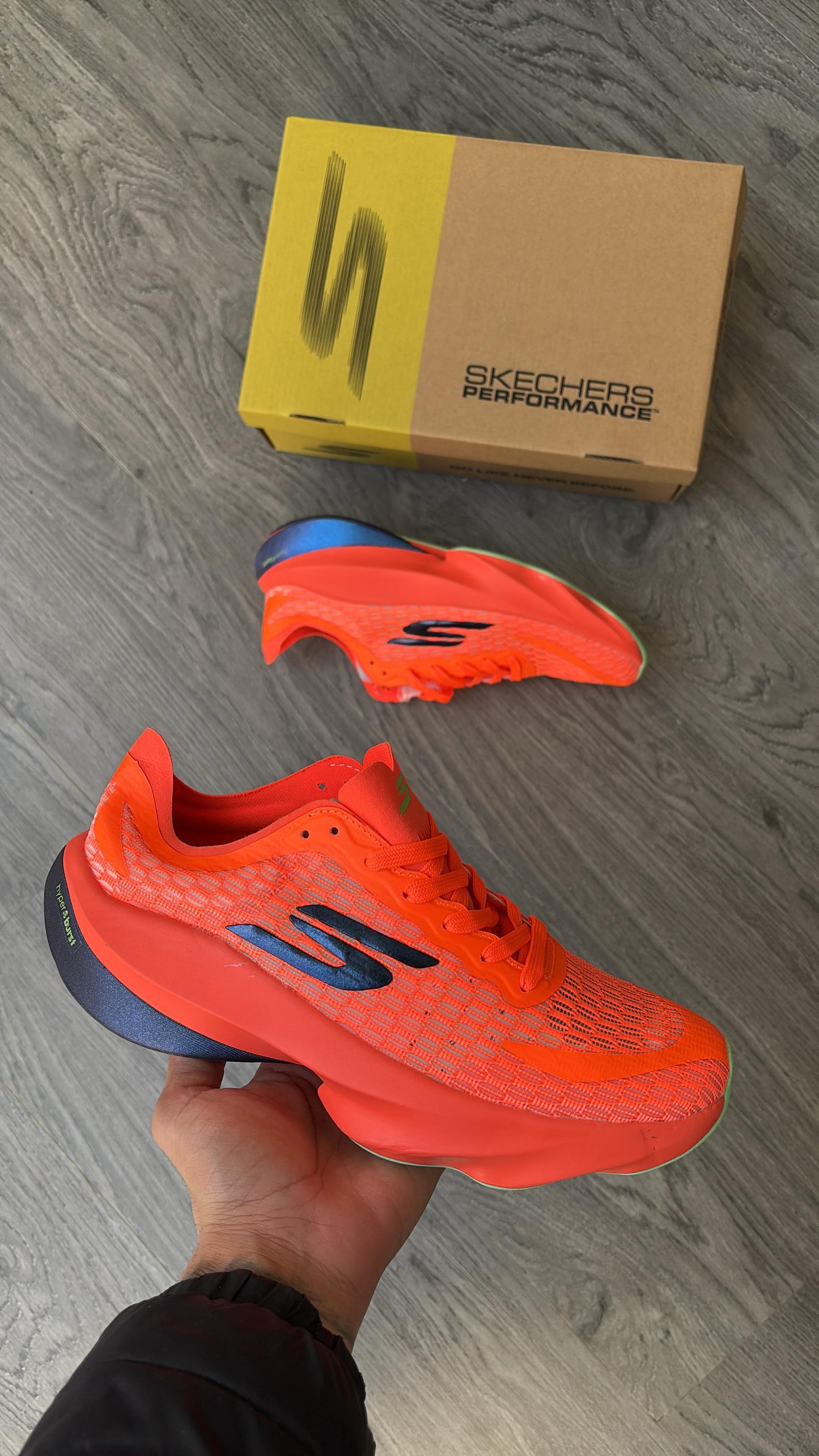 Skechers aero tempo