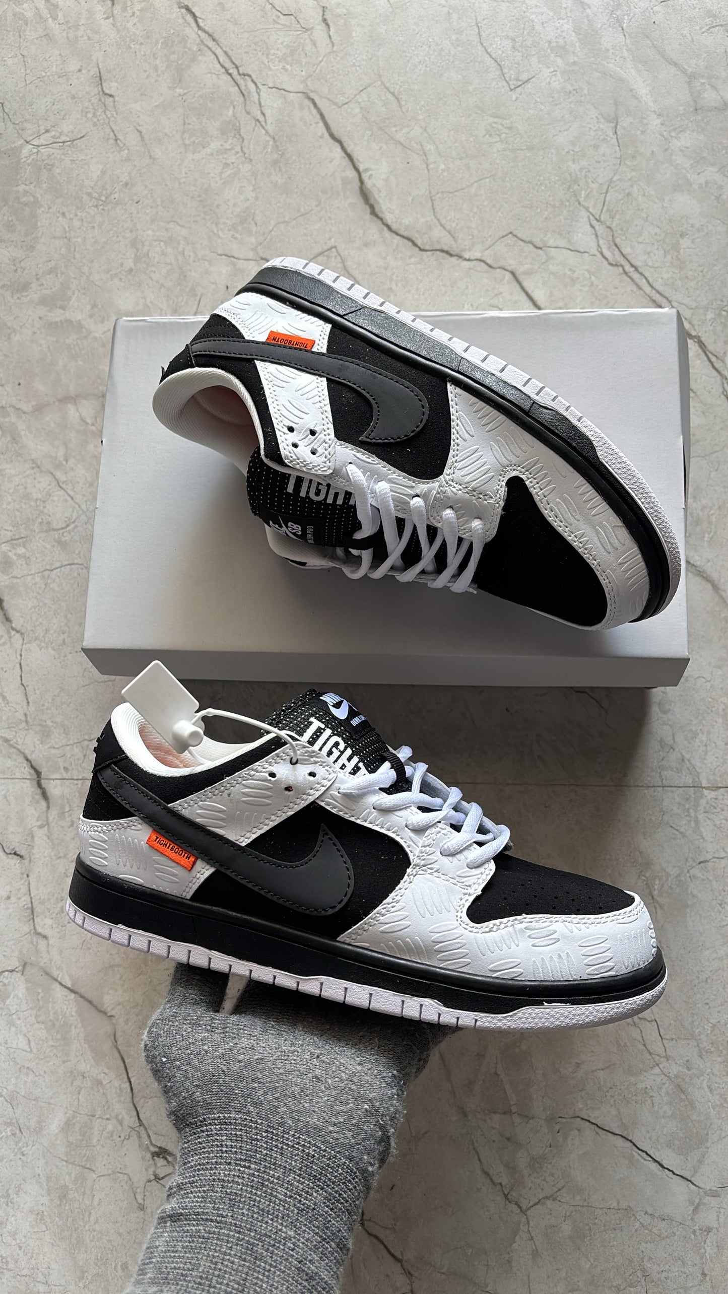 Nike sb dunk tight booth
