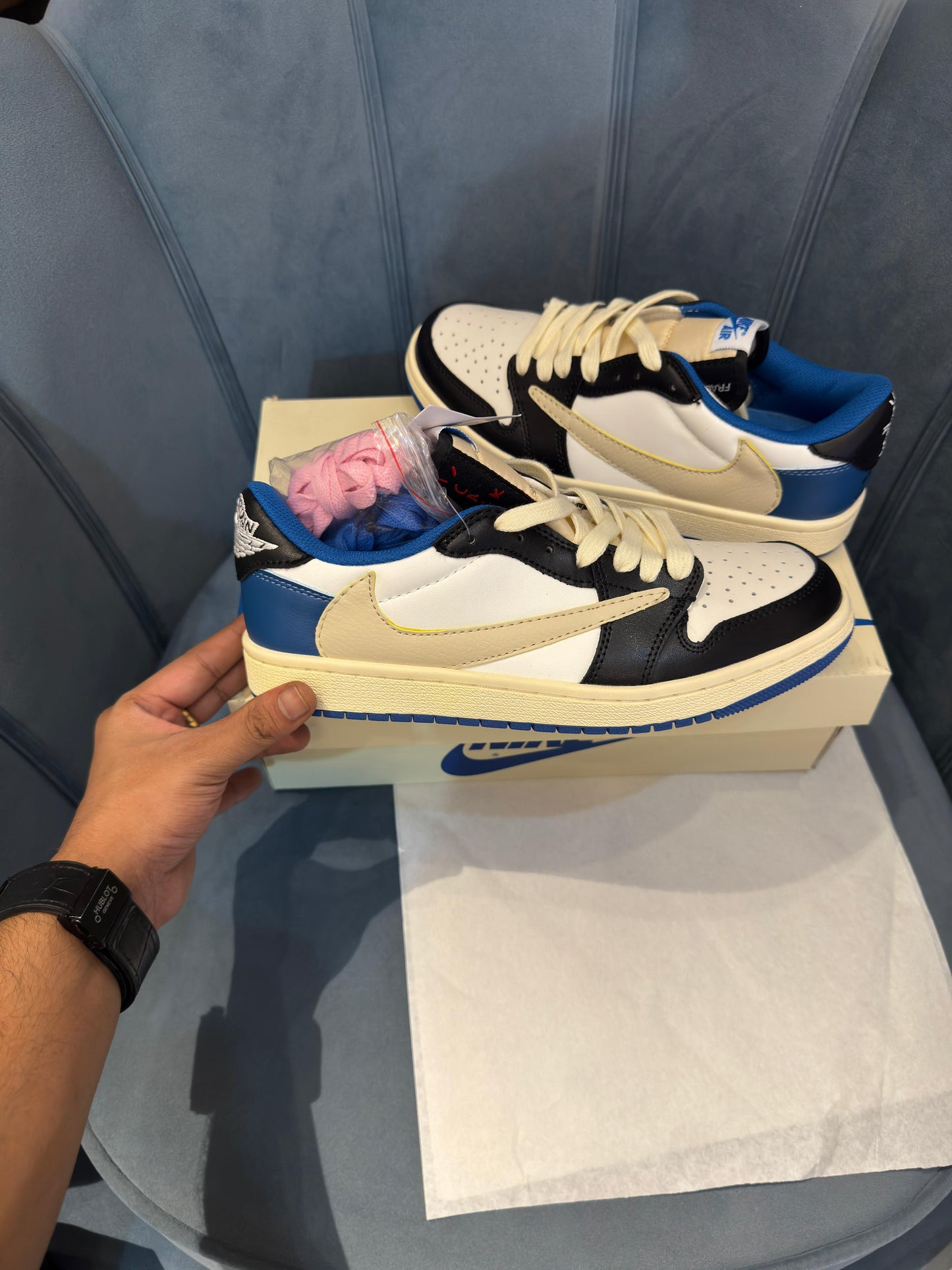 Nike air jordan 1s travis scott low fragment