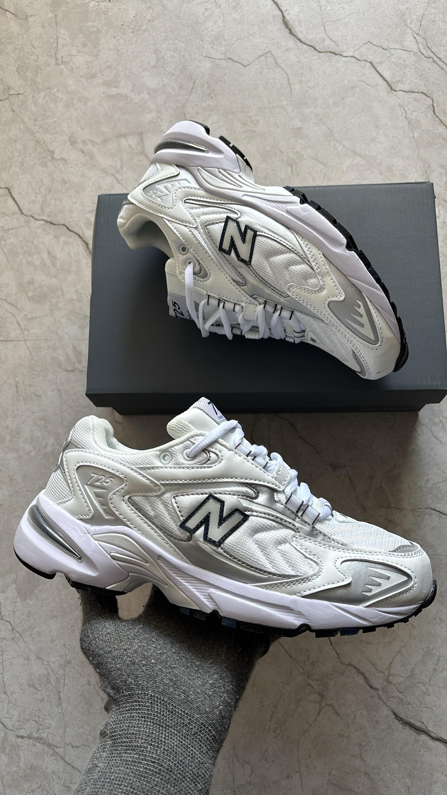 New balance 725
