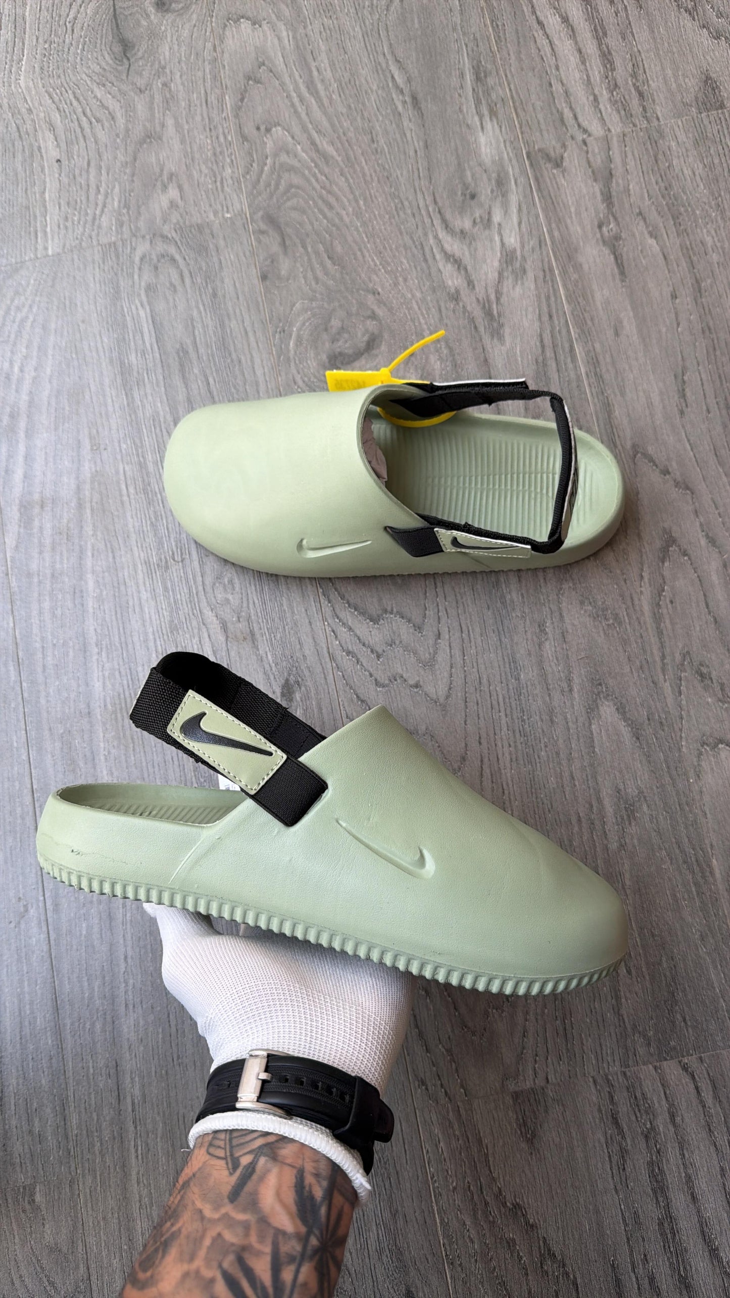 Nike calm mules