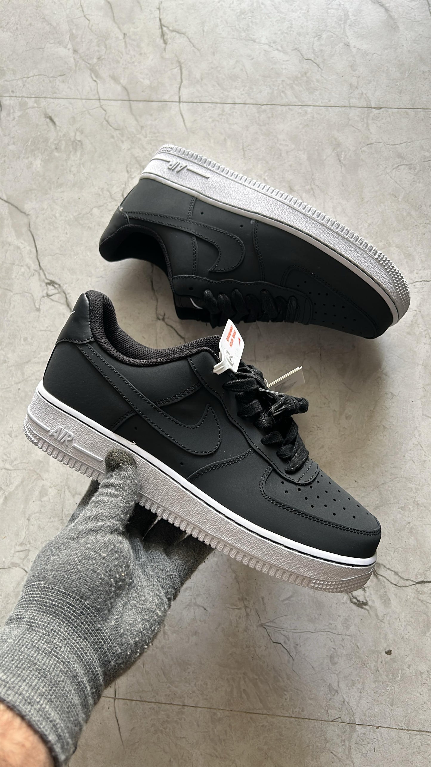 Nike airforce original black white sole