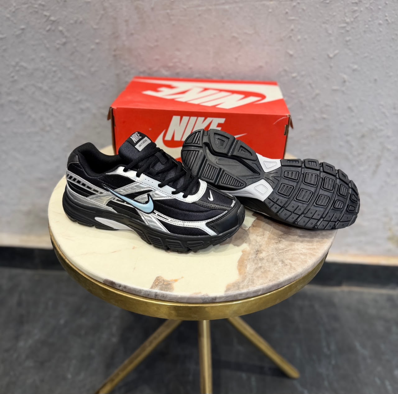 Nike airmax initiator black metallic
