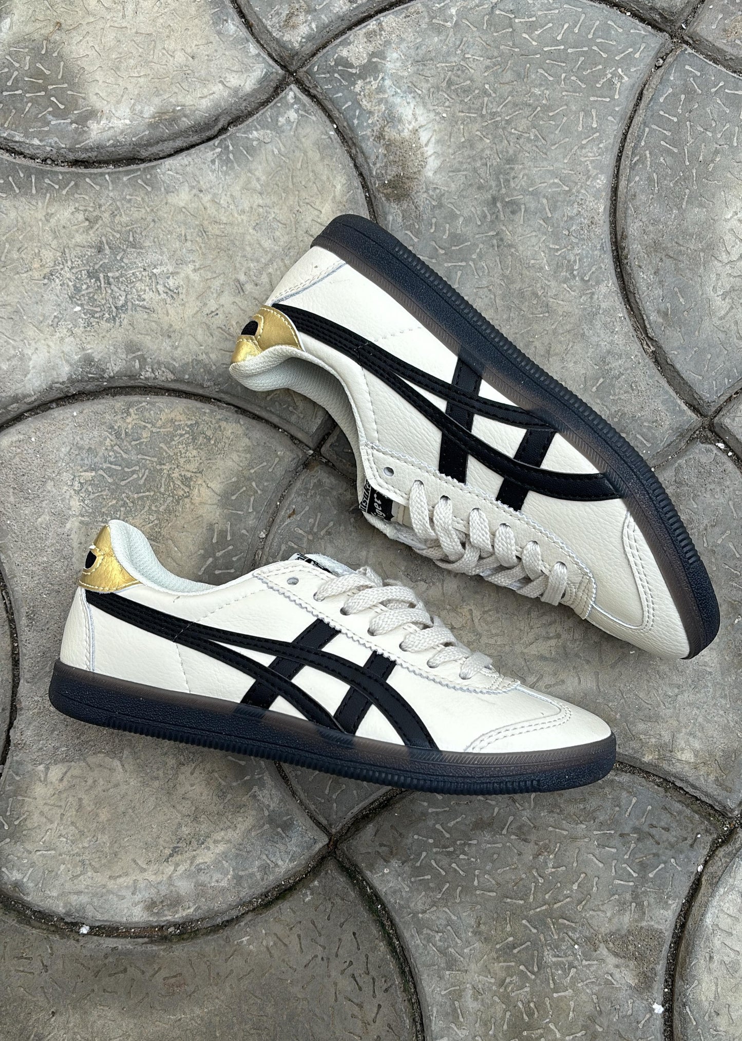 Onitsuka tiger ghost