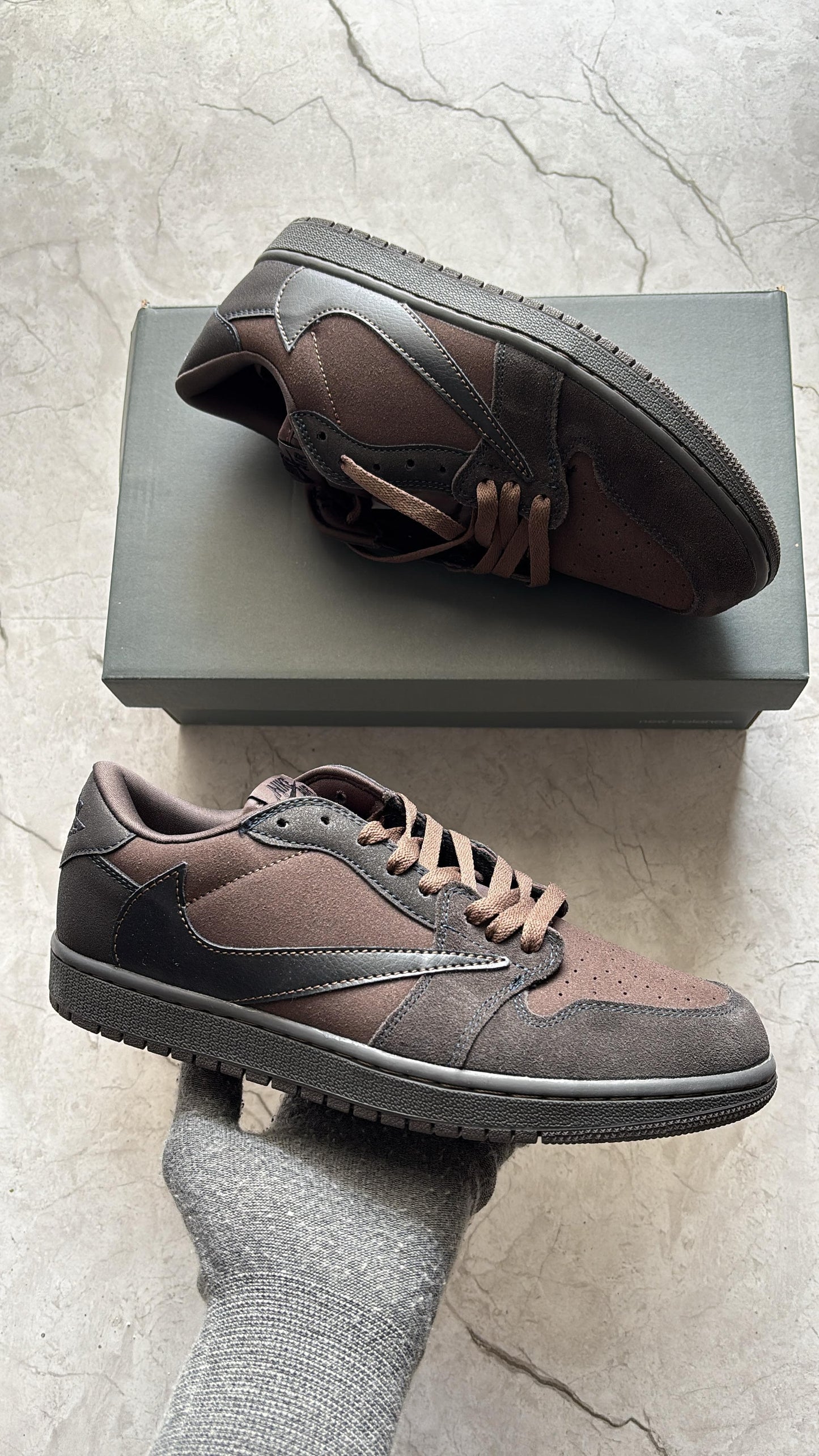 Nike air jordan low og x travis scott dark brown mocha