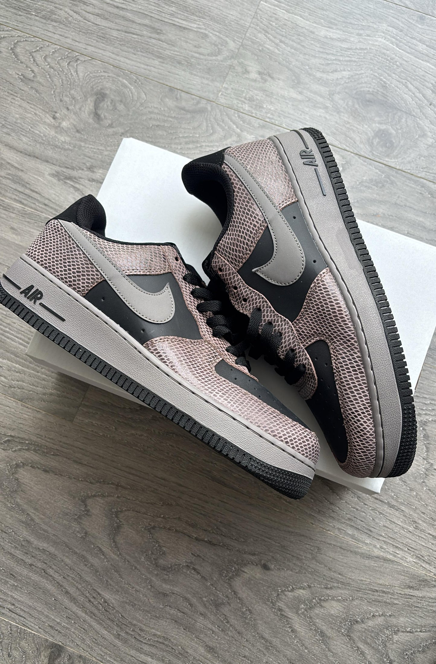 Nike airforce snake print