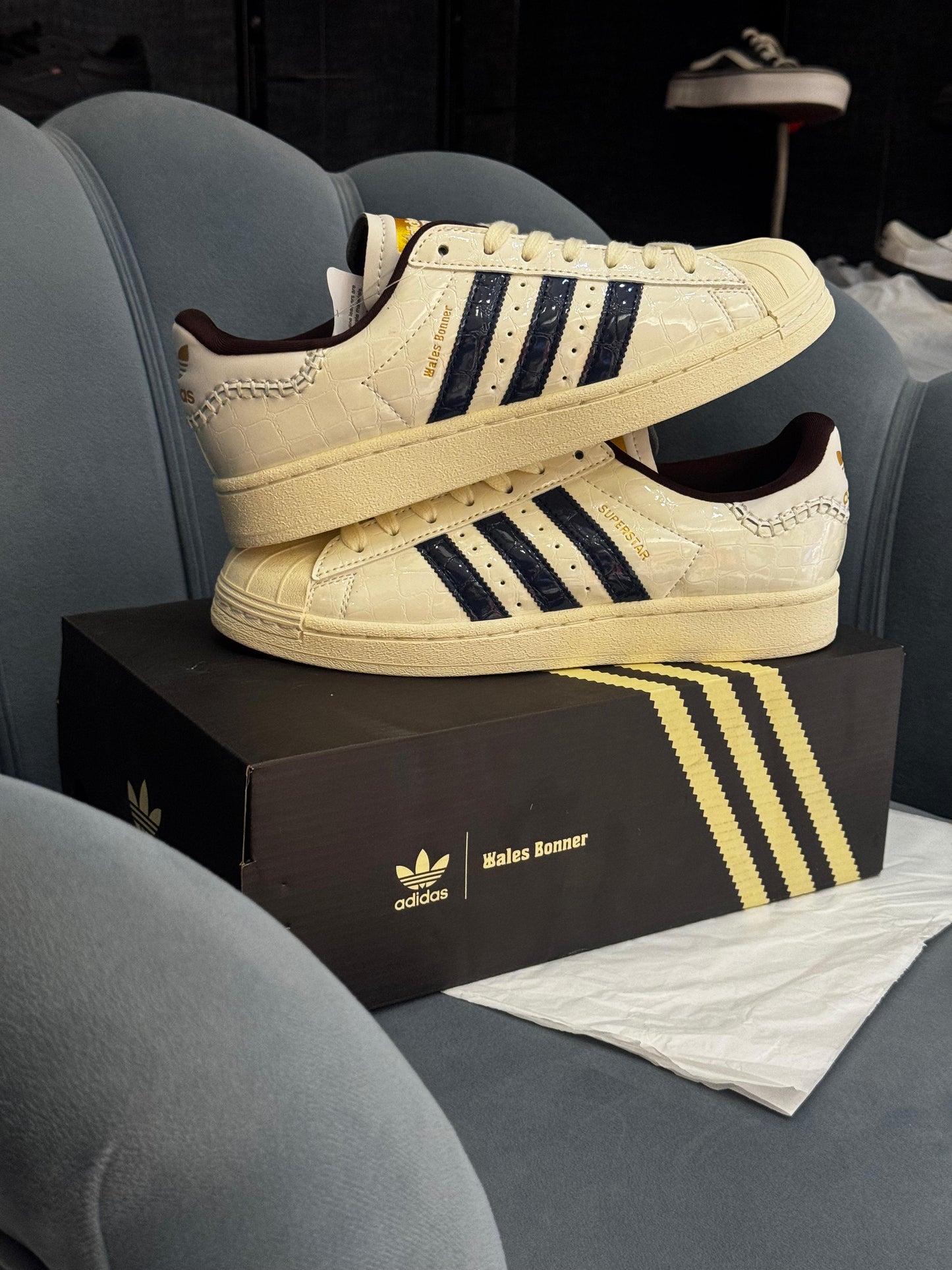 Adidas originals superstar wales boner