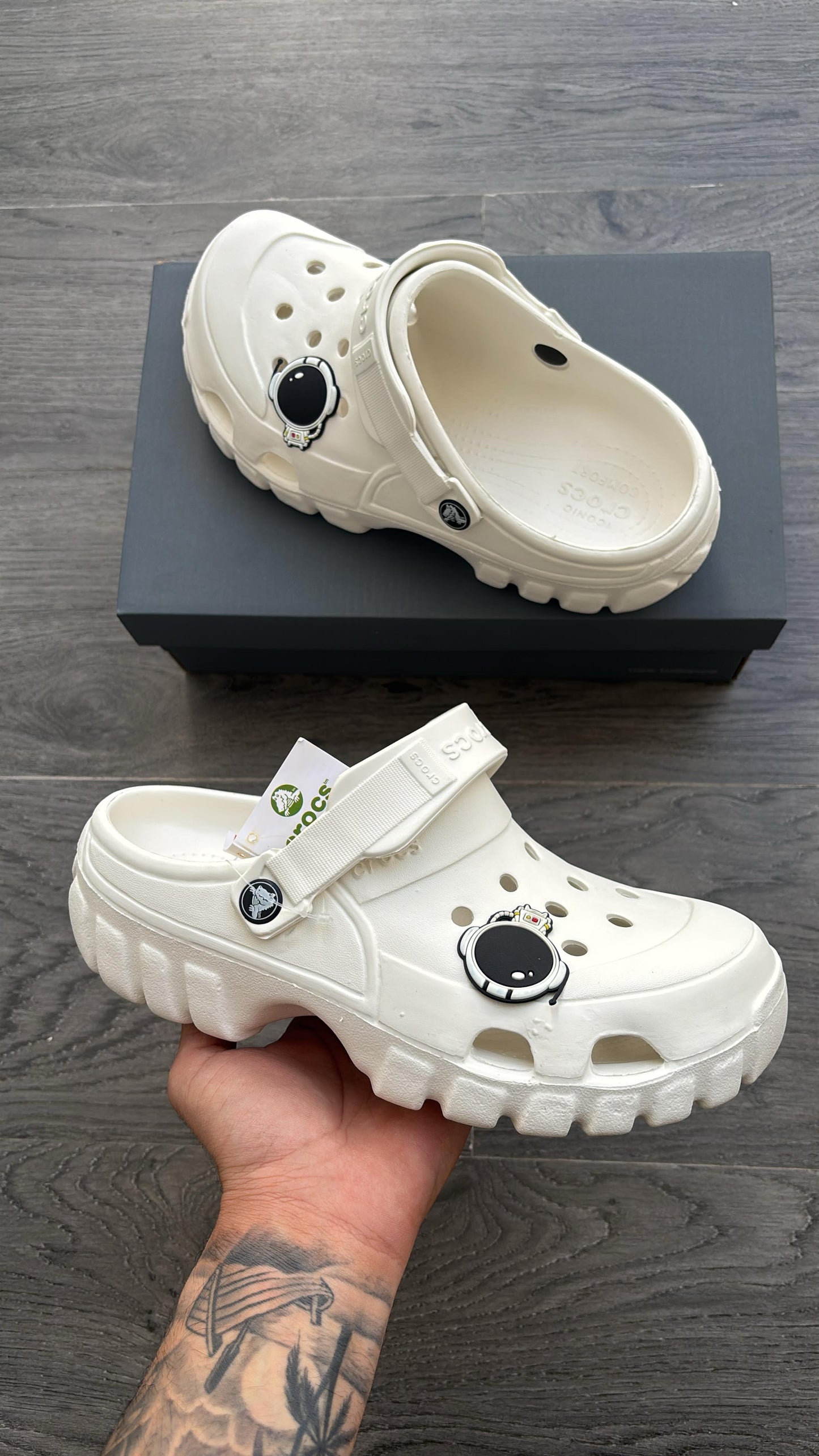Crocs off roader