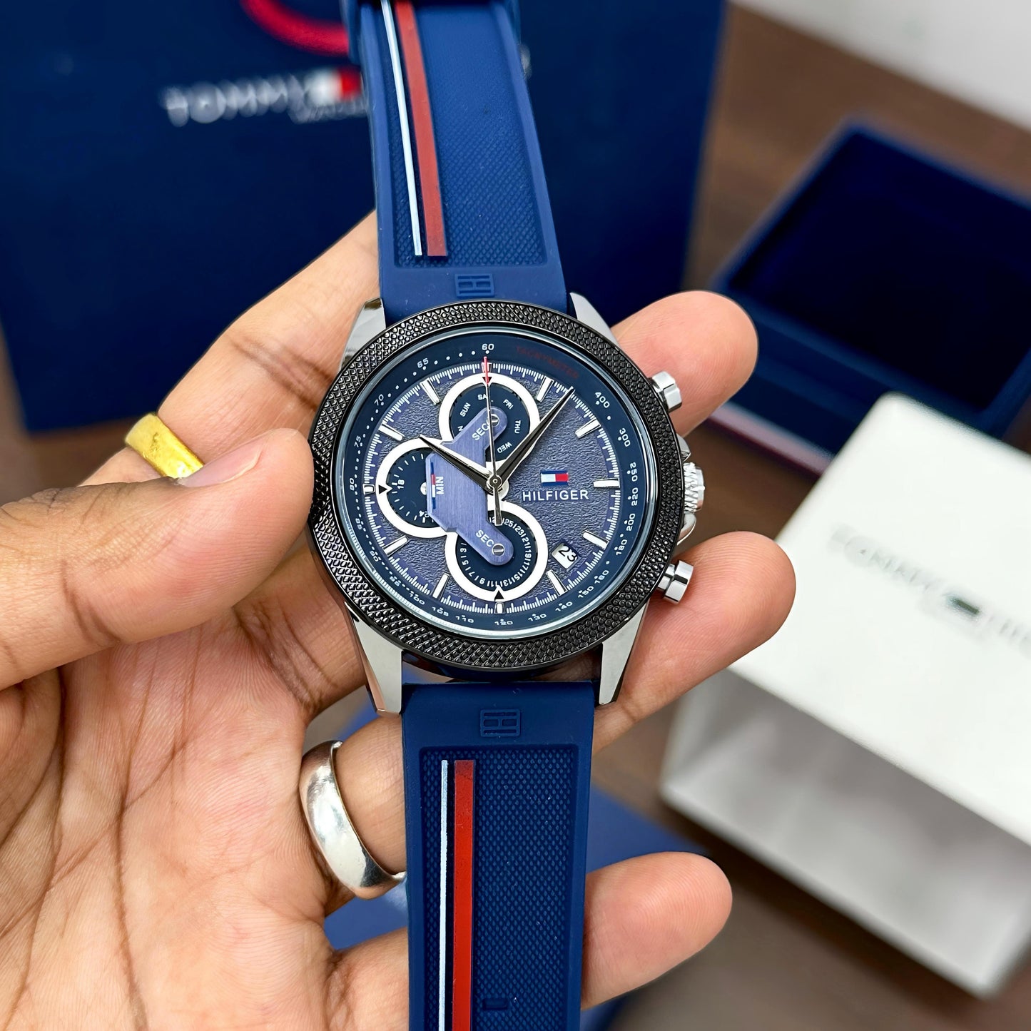 Tommy Hilfiger