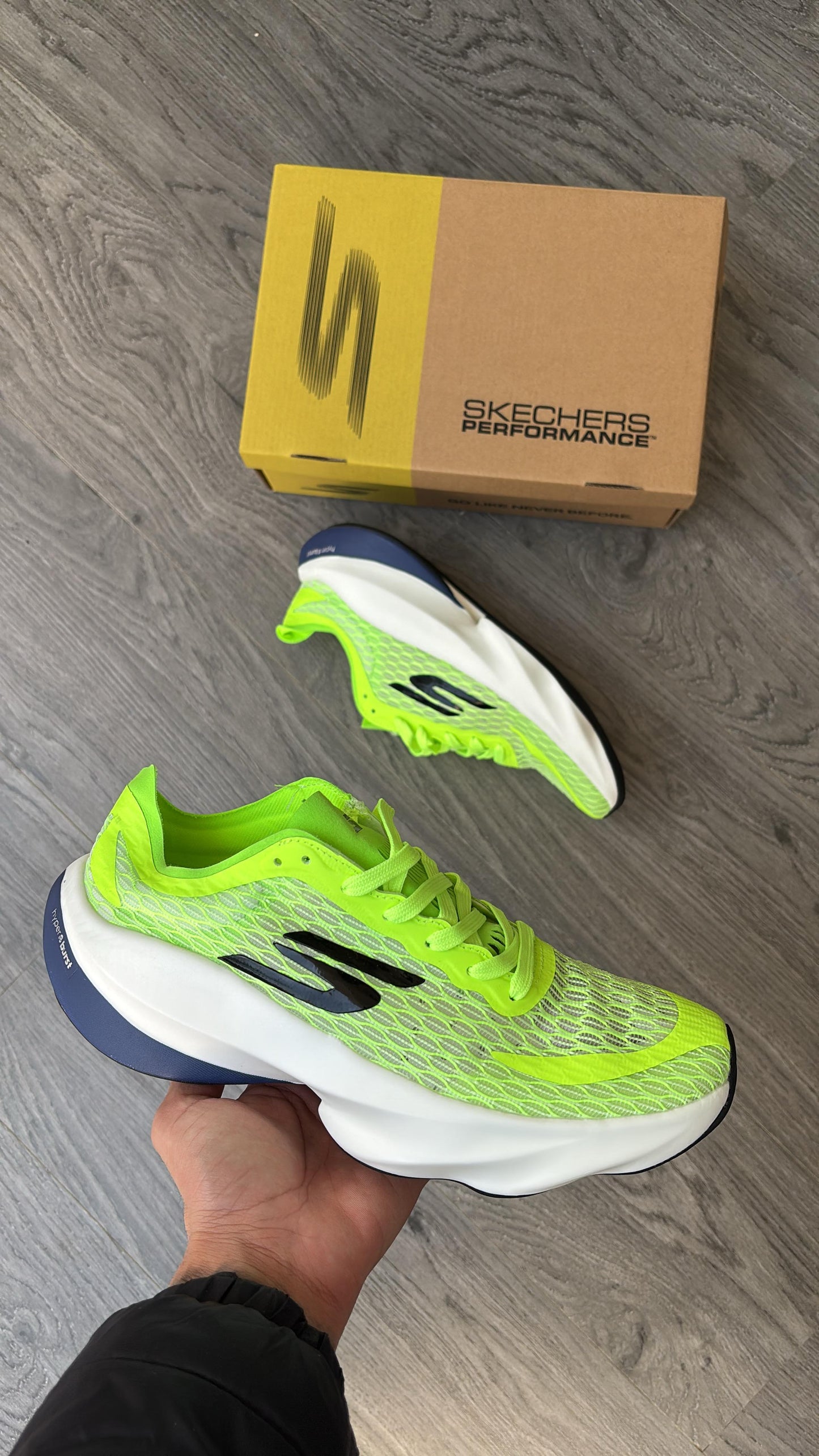 Skechers aero tempo