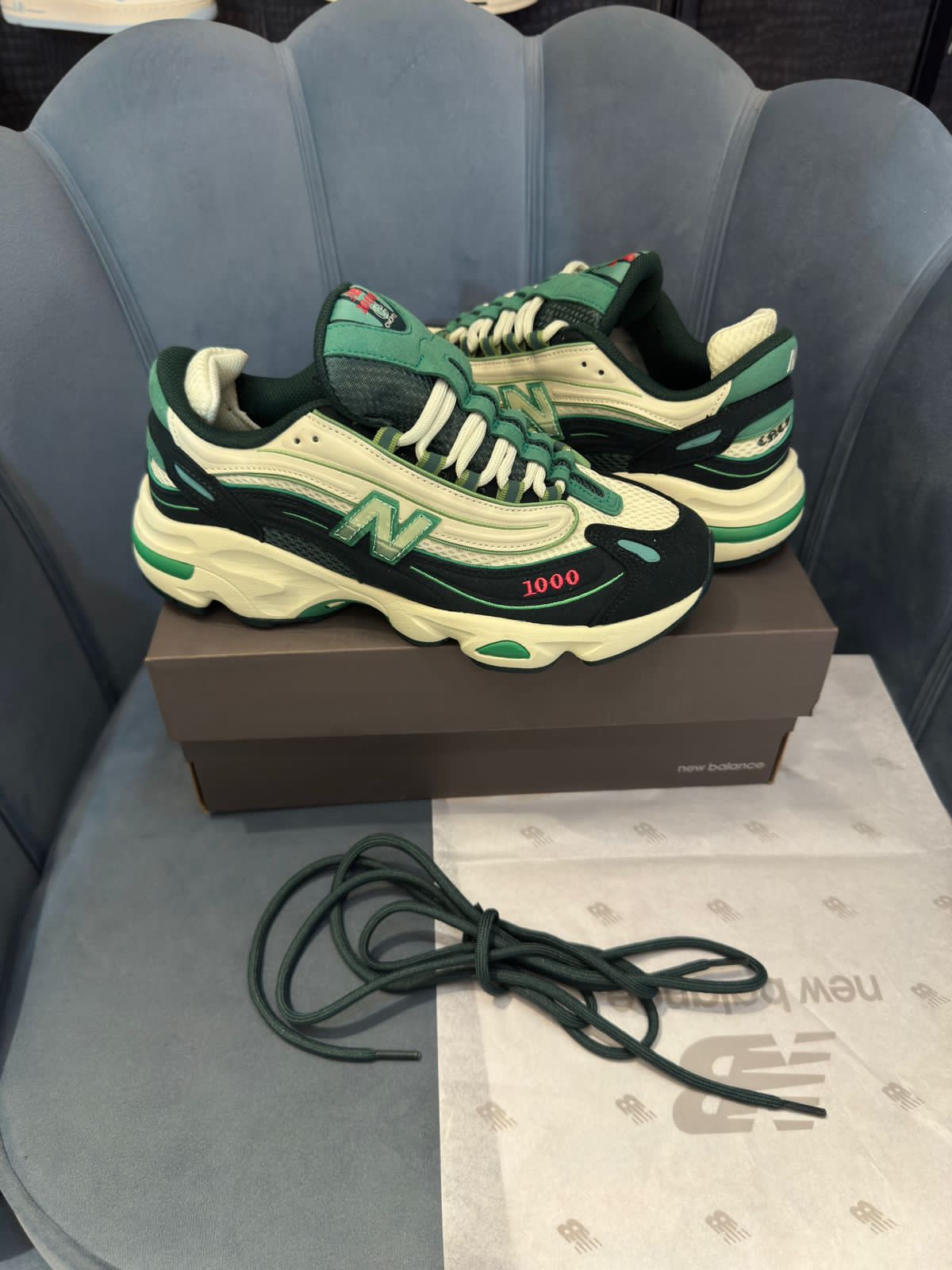 New balance 1000 currency