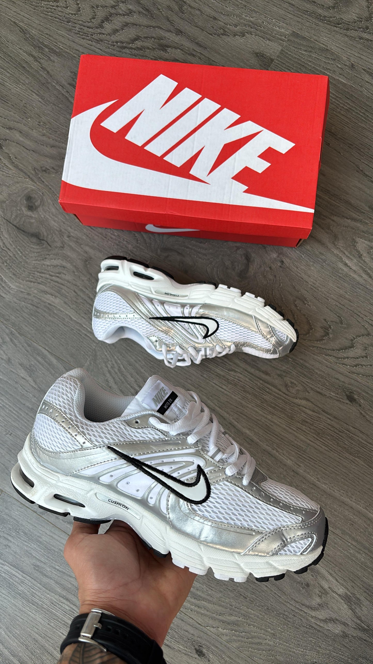 Nike airmax moto 2k