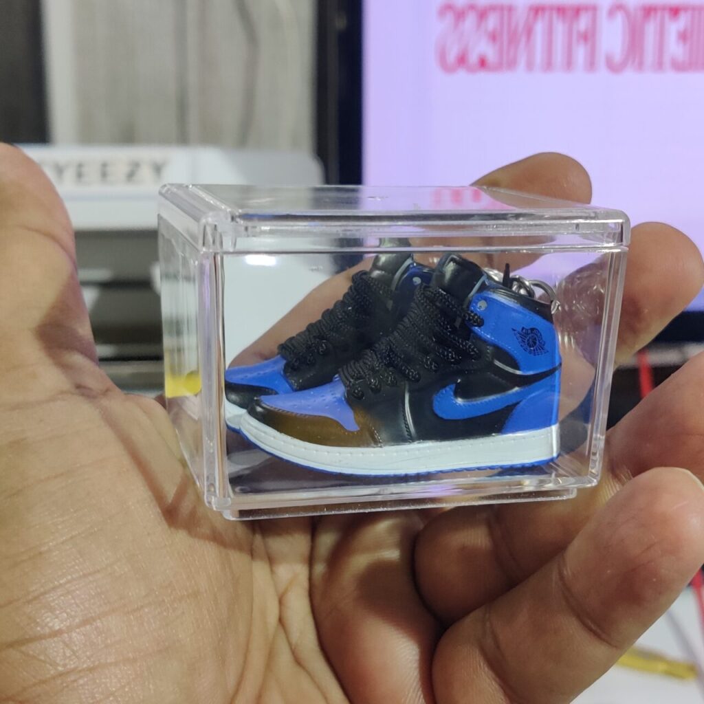 3D Sneaker Keychain With Transparent Box