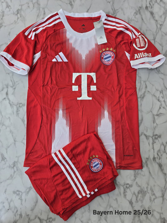 Bayern Home 25/26 Set