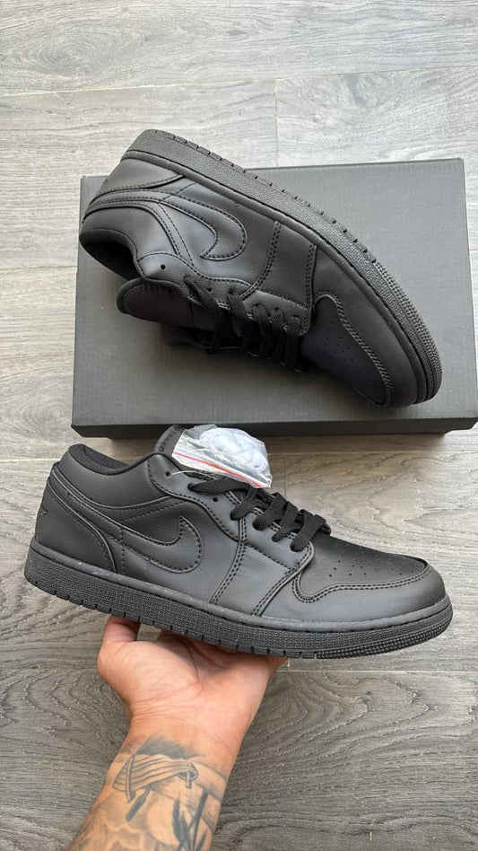 Nike air Jordan 1s low