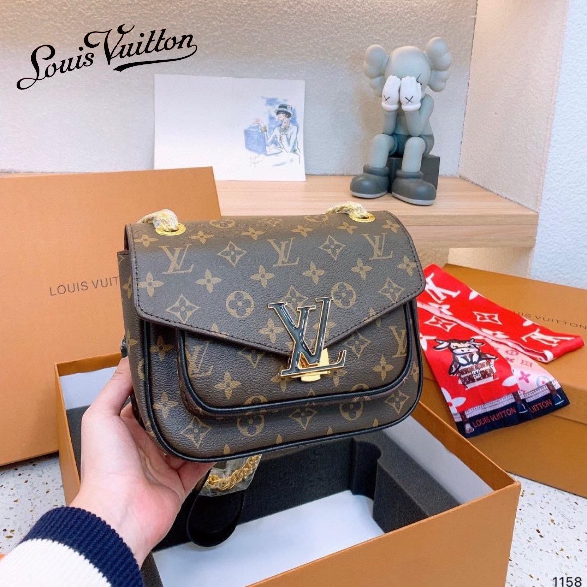 Louis Vuitton Gift set bag