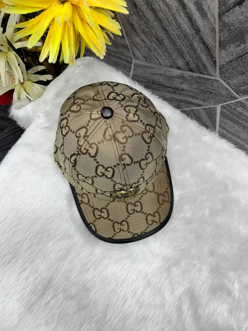 Gucci_GG_Beige_Retro_Rusty_Logo_Premium_Unisex_Cap_With_Safety_Box