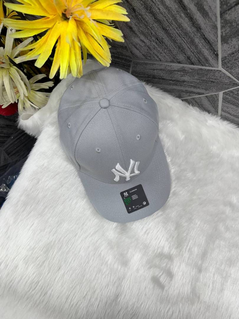 New York Yankees Grey Premium Baseball Cap (With Safety Box)