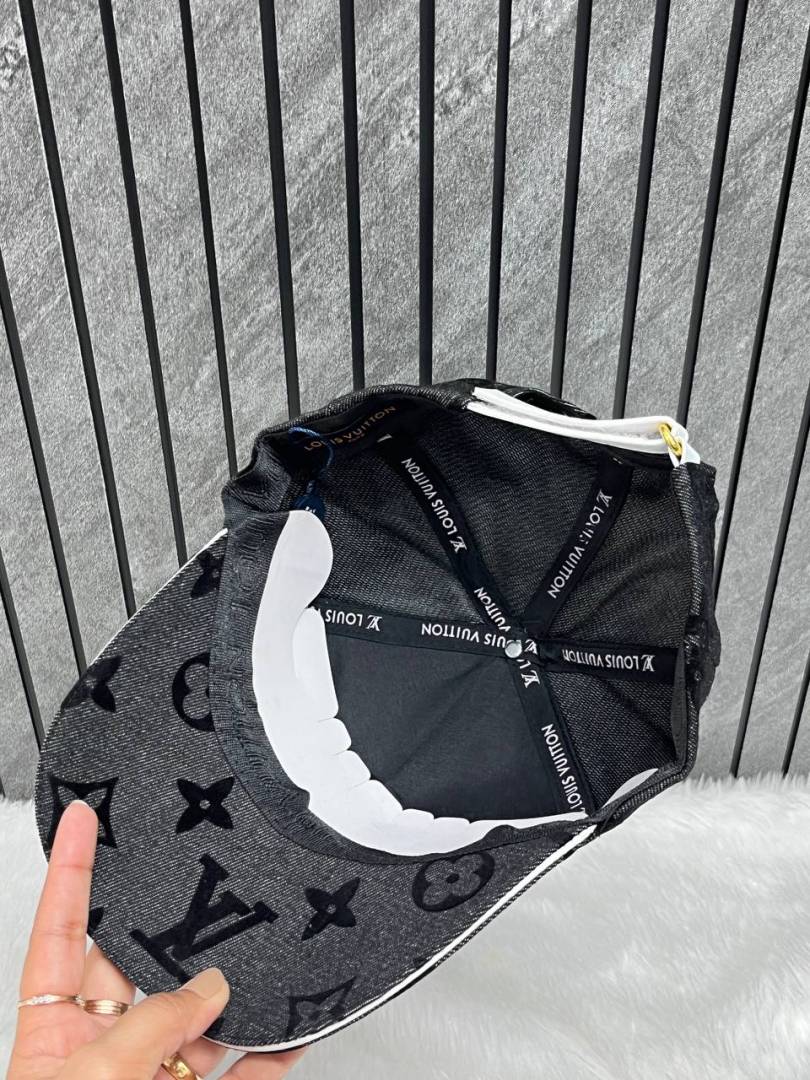 Louis_Vuitton_Flower_Monogram_Premium_Unisex_Cap_With_Safety_Box