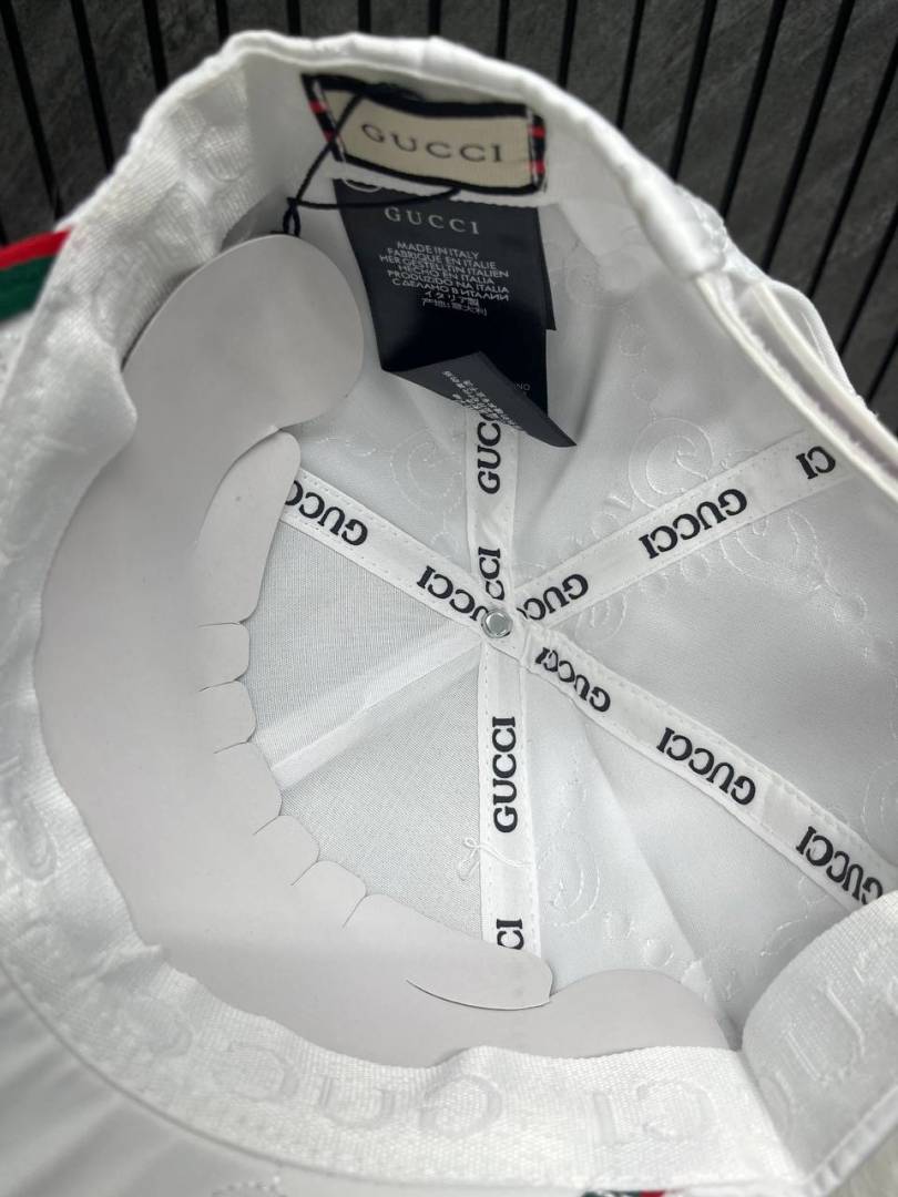 Gucci_1921_Interlocking_Red_And_Green_Stripes_Premium_Unisex_Cap_With_Safety_Box