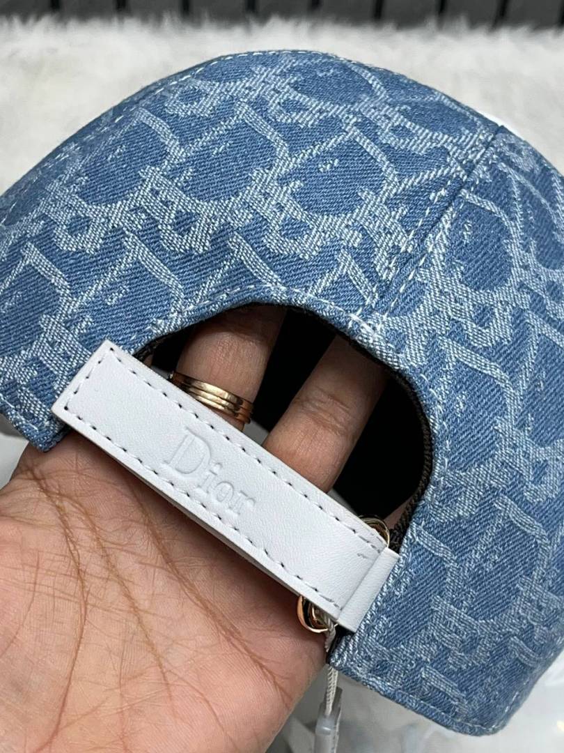 Christian_Dior_White_Denim_Canvas_Premium_Unisex_Cap_With_Brand_Polly_Bag