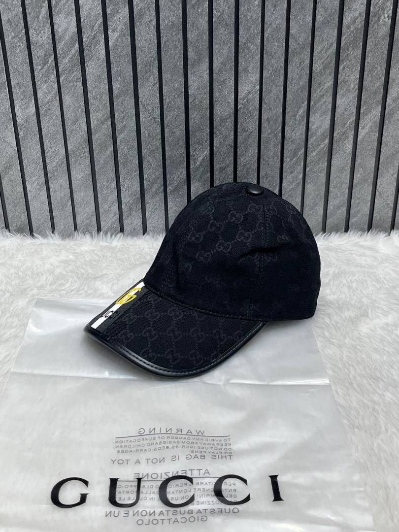 Gucci_GG_Monogram_Black_Premium_Unisex_Cap_With_Gucci_Polly_Bag