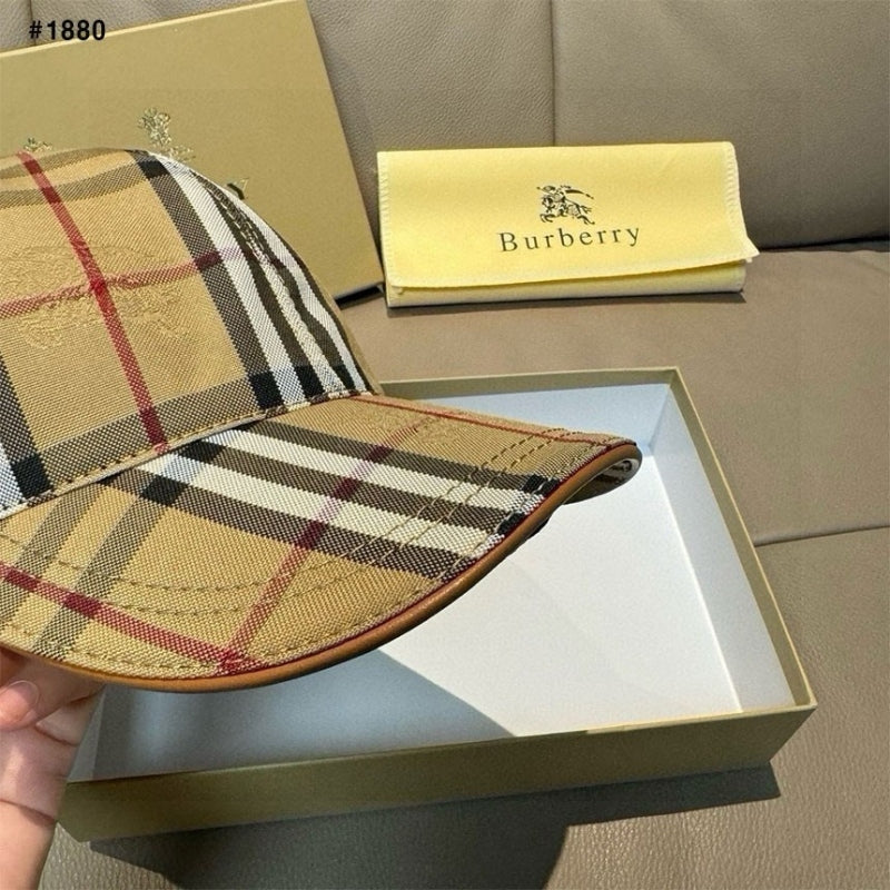 Burberry_Nova_Checks_Baseball_Premium_Unisex_Hat_With_Brand_Polly_Bag