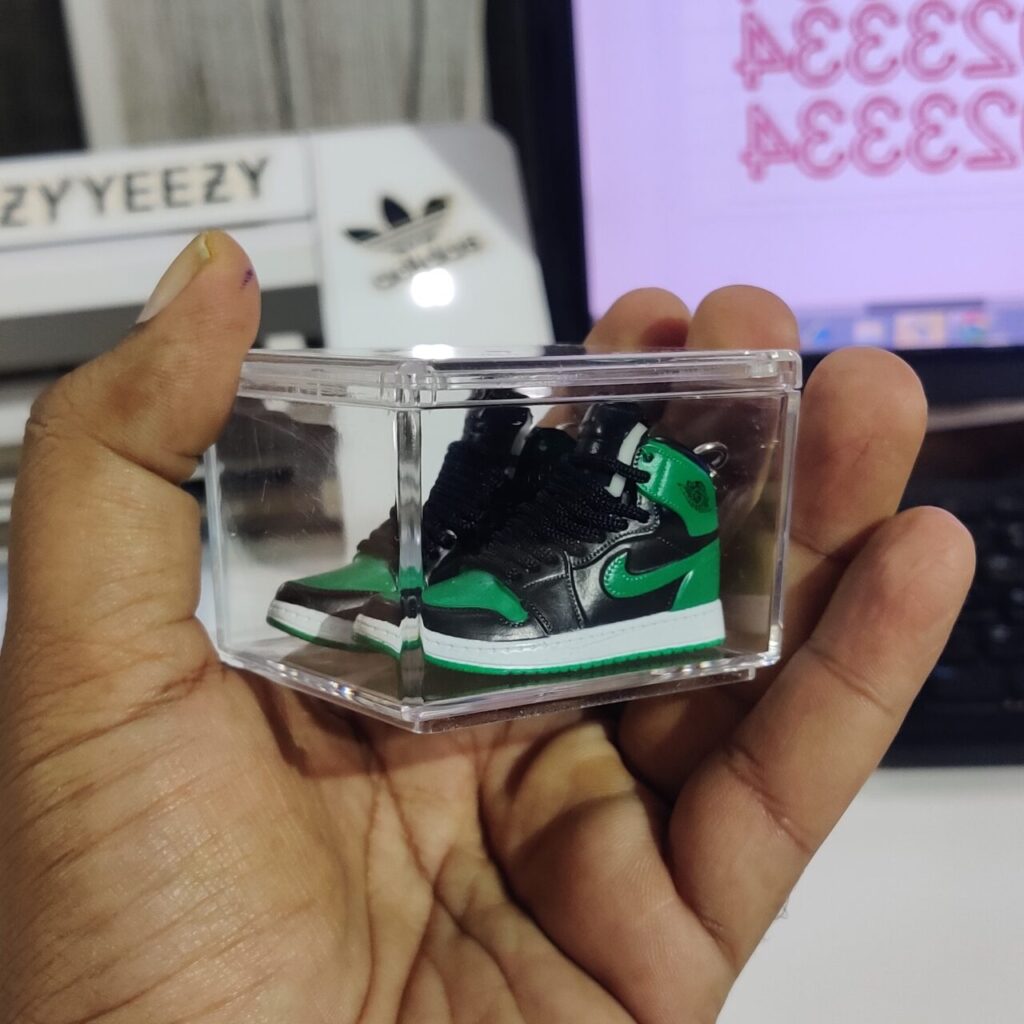 3D Sneaker Keychain With Transparent Box