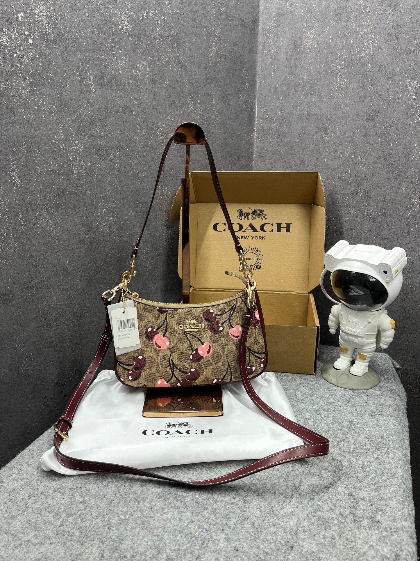 Coach Shoulder Bag