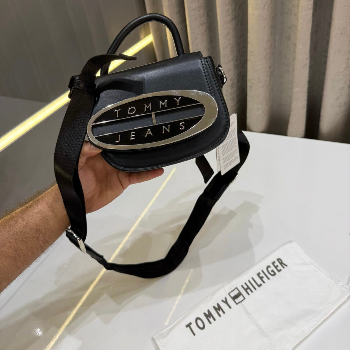 Tommy Hilfigher Cross Body Bag