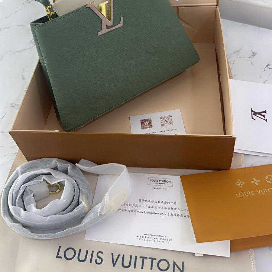 Louis Vuitton Capucines Large